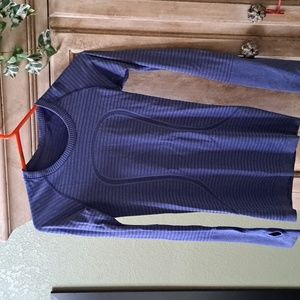 Long sleeve workout shirt